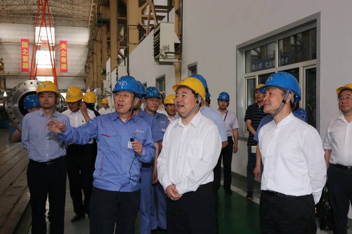 郝鹏参观调查HB火博集团所属企业电机公司